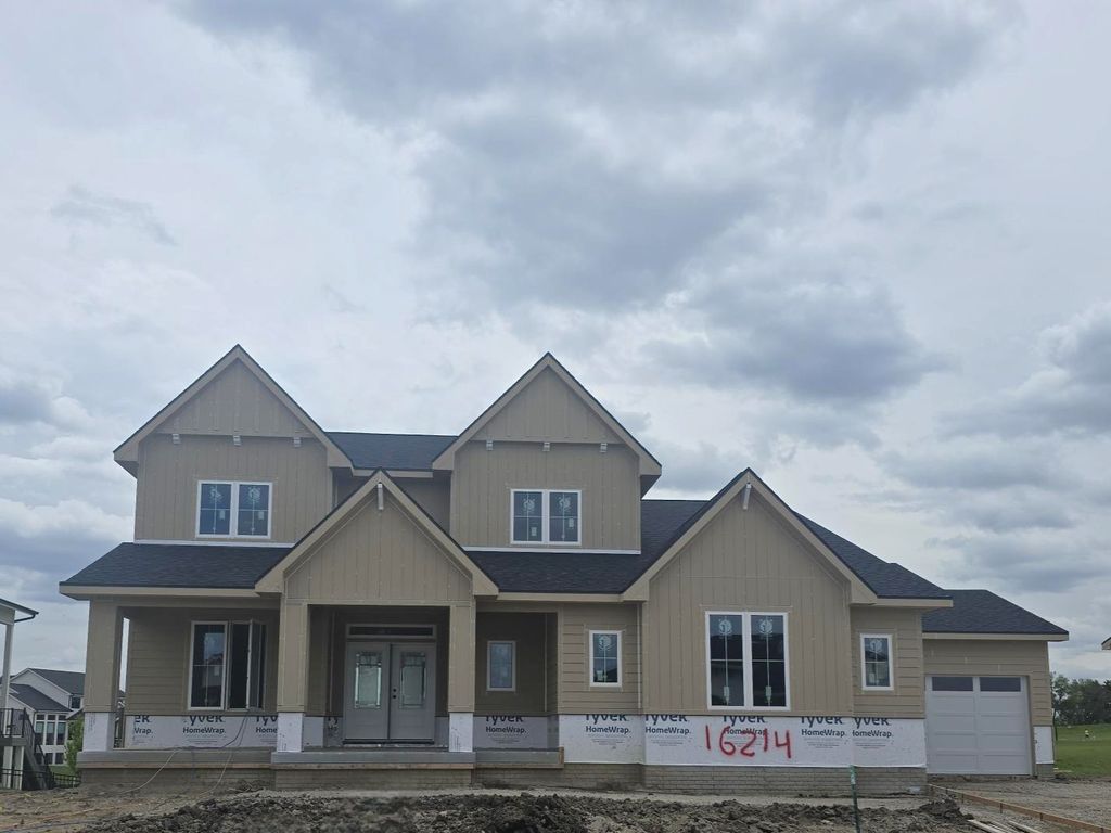 16214 Sharon Drive, Urbandale, IA 50323
