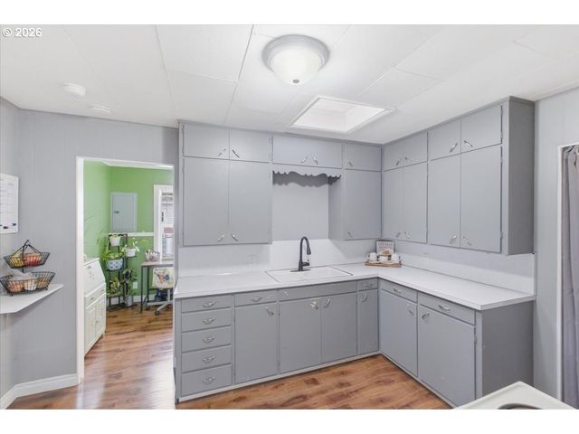 2355 HYDE St, Salem, OR 97301