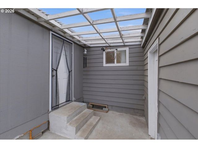 2355 HYDE St, Salem, OR 97301