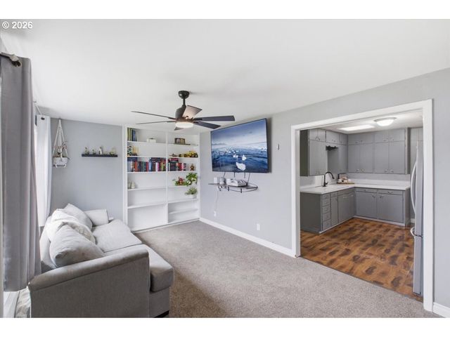 2355 HYDE St, Salem, OR 97301