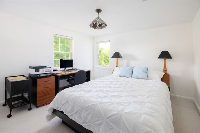 61 Woodlawn Dr, Newton, MA 02467