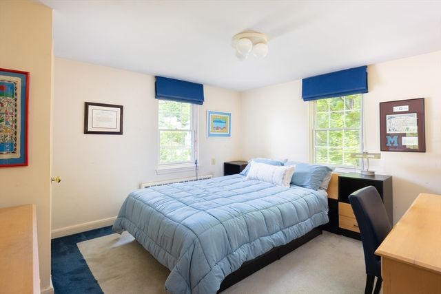 61 Woodlawn Dr, Newton, MA 02467