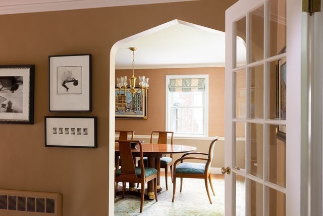 61 Woodlawn Dr, Newton, MA 02467