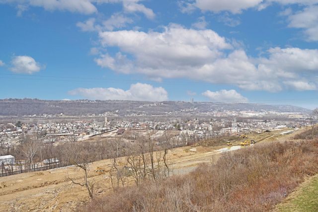 349 Skyview Court, Ludlow, KY 41016