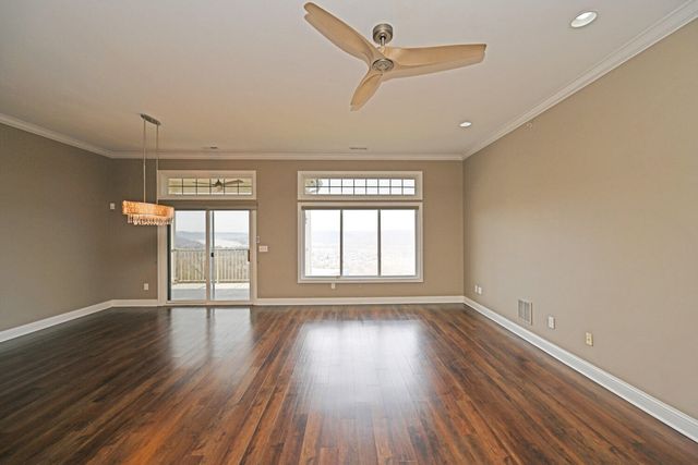 349 Skyview Court, Ludlow, KY 41016