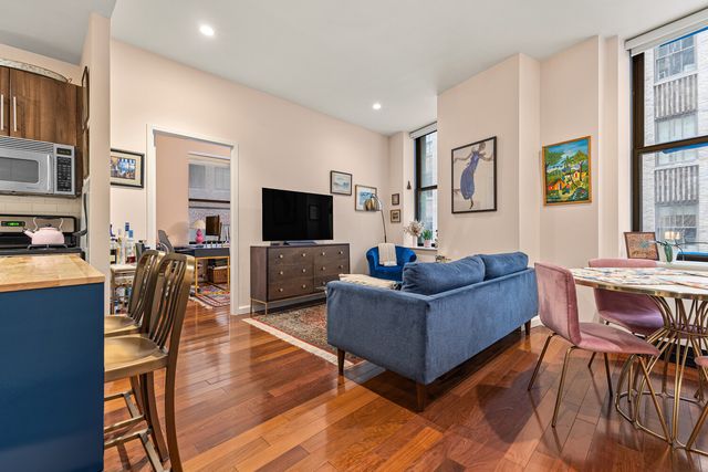 1 Wall Street Ct Apt 509, New York City, NY 10005