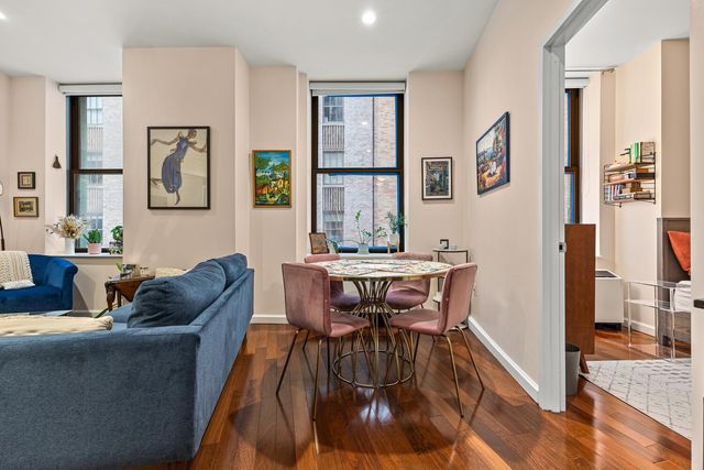 1 Wall Street Ct Apt 509, New York City, NY 10005