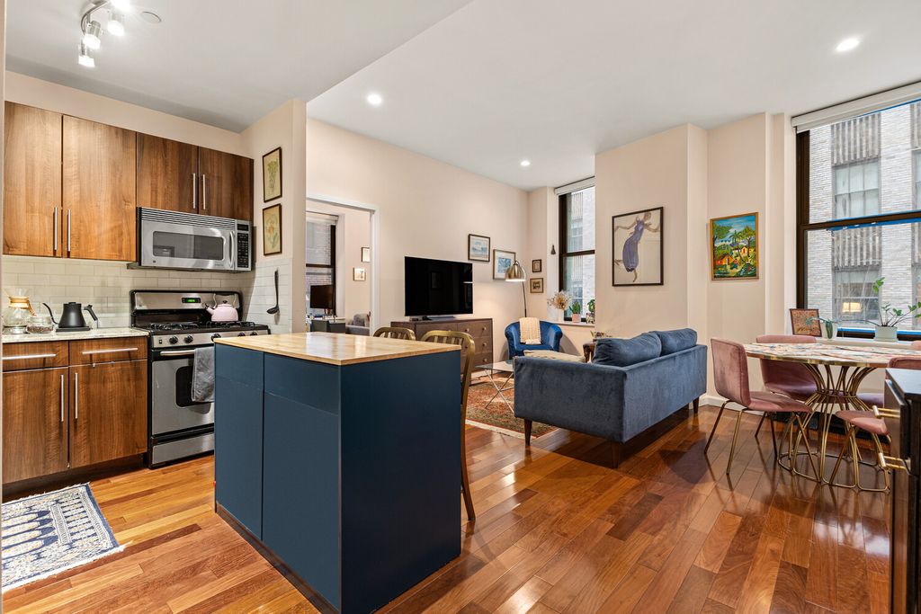 1 Wall Street Ct Apt 509, New York City, NY 10005