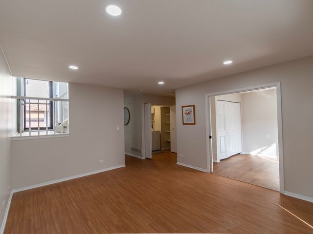 1379 Court Marguerite, Hanover Park, IL 60133