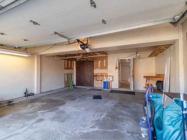 1379 Court Marguerite, Hanover Park, IL 60133