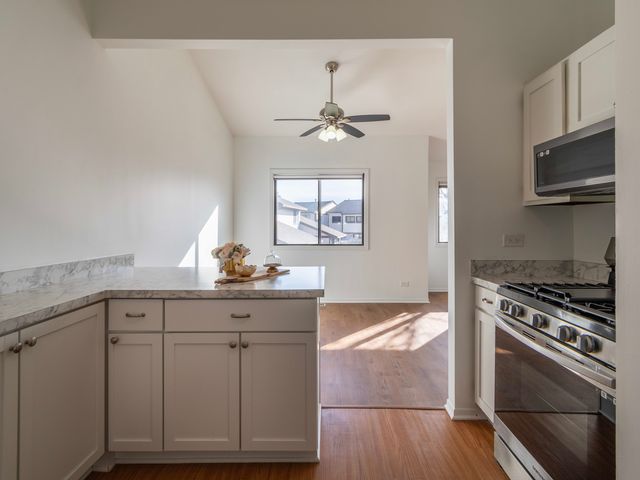 1379 Court Marguerite, Hanover Park, IL 60133