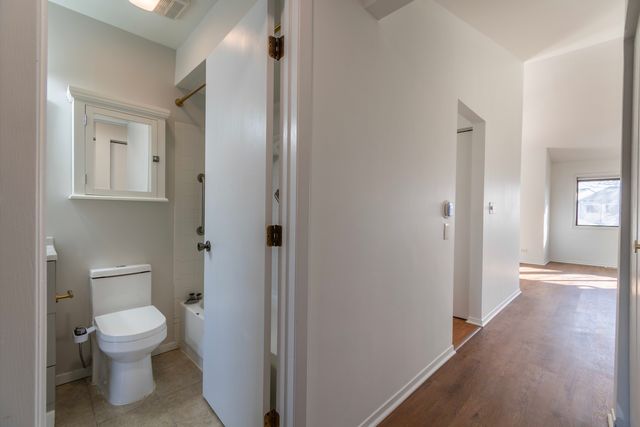 1379 Court Marguerite, Hanover Park, IL 60133