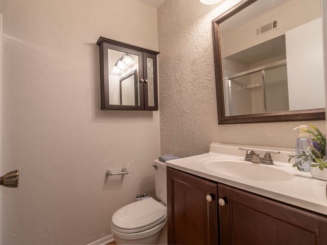 1379 Court Marguerite, Hanover Park, IL 60133