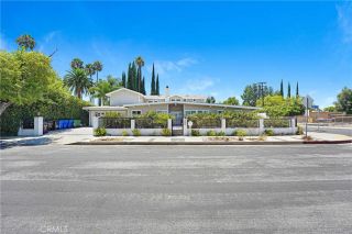 22450 Collins, Woodland Hills, CA 91367
