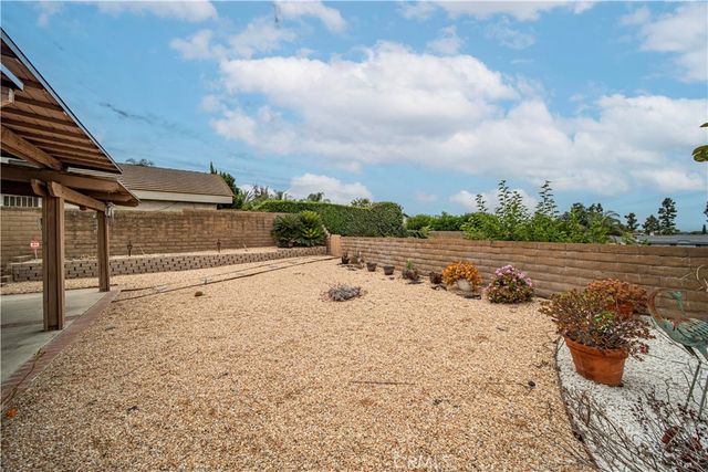 447 S 3rd Avenue, La Puente, CA 91746