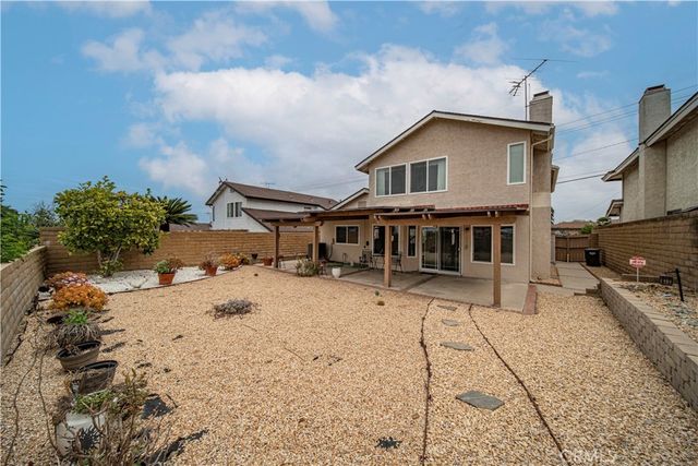 447 S 3rd Avenue, La Puente, CA 91746
