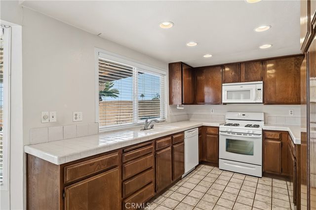 447 S 3rd Avenue, La Puente, CA 91746