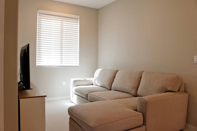8277 Mincey Way, Elk Grove, CA 95757