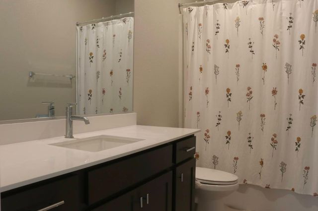 8277 Mincey Way, Elk Grove, CA 95757