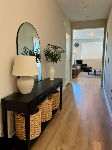 8277 Mincey Way, Elk Grove, CA 95757