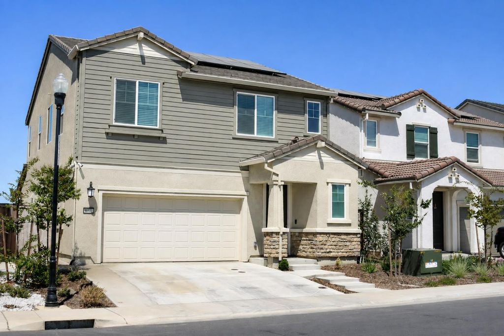 8277 Mincey Way, Elk Grove, CA 95757