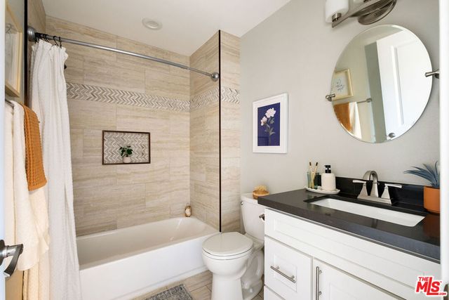 6227 Long Street, Los Angeles, CA 90043