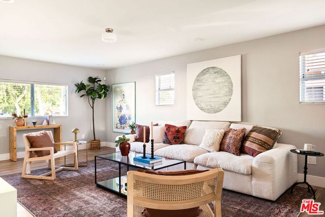 6227 Long Street, Los Angeles, CA 90043