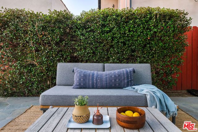6227 Long Street, Los Angeles, CA 90043