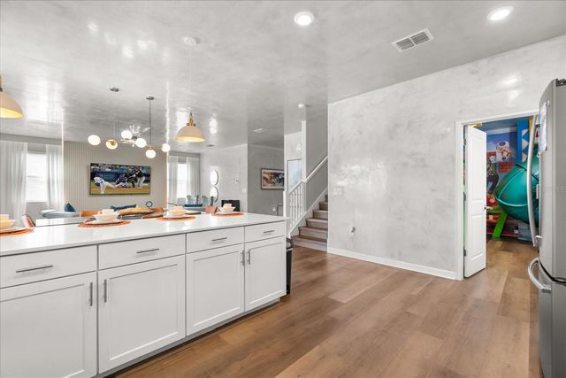 1684 MOON VALLEY DRIVE, Davenport, FL 33896