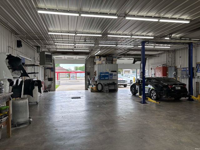 903 S Main Street, Princeton, IN 47670