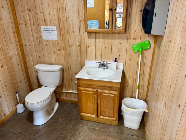 903 S Main Street, Princeton, IN 47670