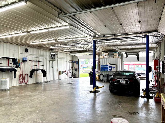 903 S Main Street, Princeton, IN 47670