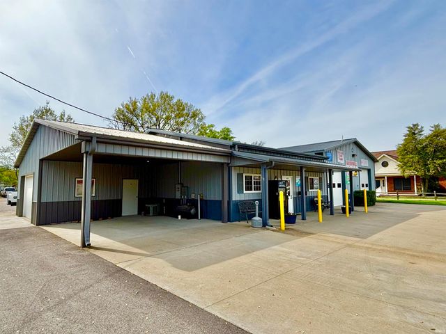 903 S Main Street, Princeton, IN 47670