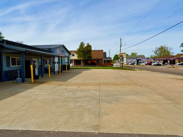 903 S Main Street, Princeton, IN 47670