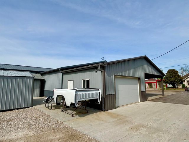 903 S Main Street, Princeton, IN 47670