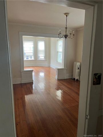 50 Carleton Avenue 2L, Bridgeport, CT 06604