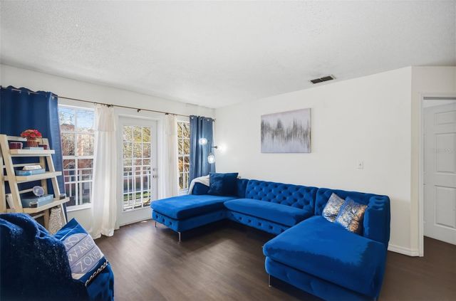 2314 S CLEWIS COURT 204, Tampa, FL 33629