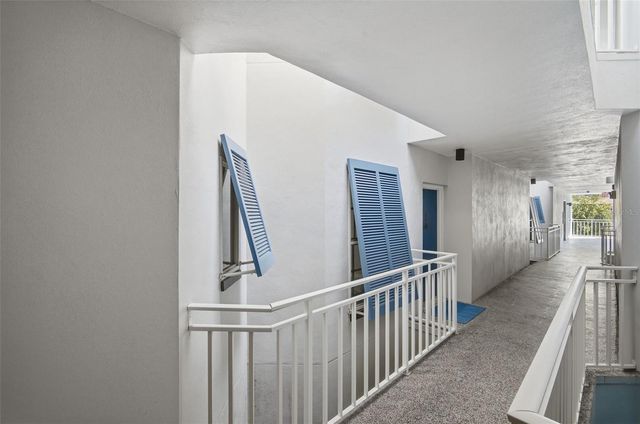 2314 S CLEWIS COURT 204, Tampa, FL 33629