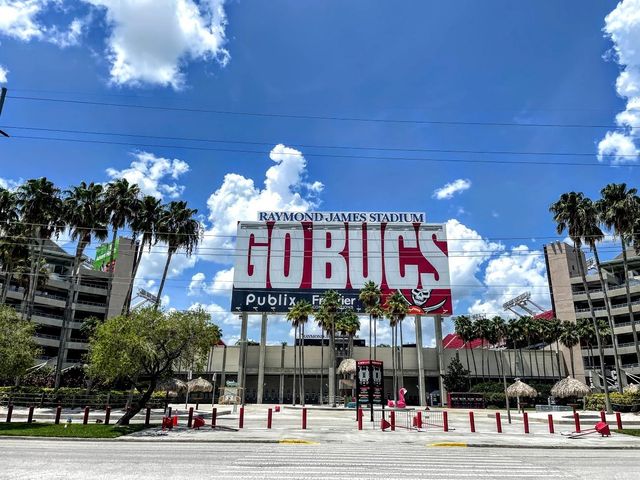 2314 S CLEWIS COURT 204, Tampa, FL 33629