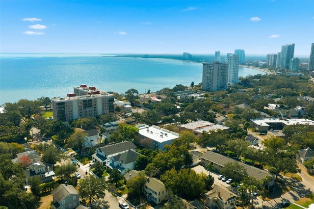 2314 S CLEWIS COURT 204, Tampa, FL 33629