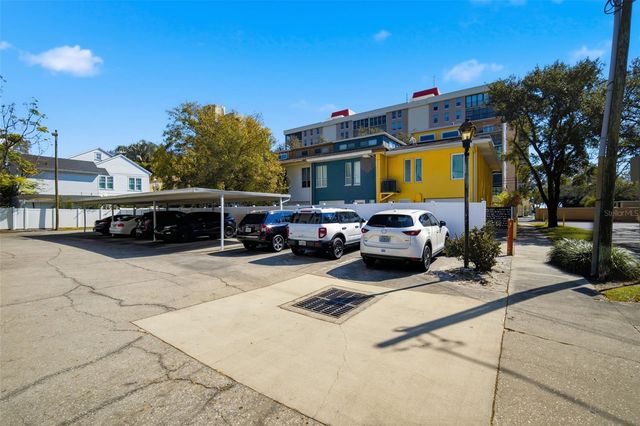 2314 S CLEWIS COURT 204, Tampa, FL 33629