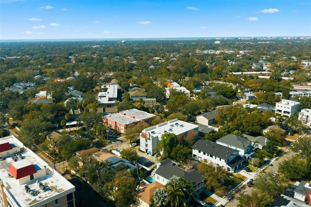 2314 S CLEWIS COURT 204, Tampa, FL 33629