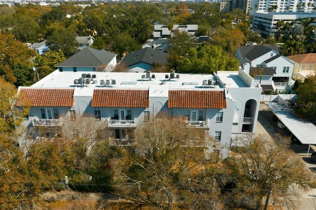 2314 S CLEWIS COURT 204, Tampa, FL 33629