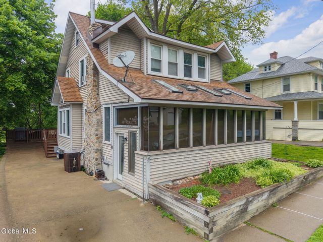 57 Washington Avenue, Rensselaer, NY 12144