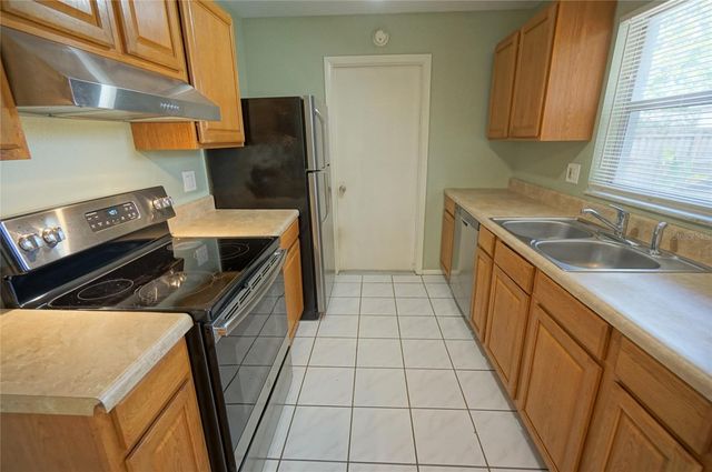 5117 ELLENDALE AVENUE, Tampa, FL 33625