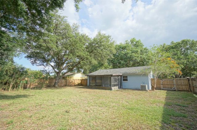 5117 ELLENDALE AVENUE, Tampa, FL 33625