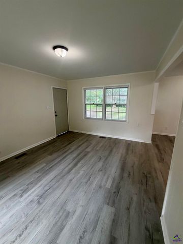 1100 Pine Needle Drive, Perry, GA 31069