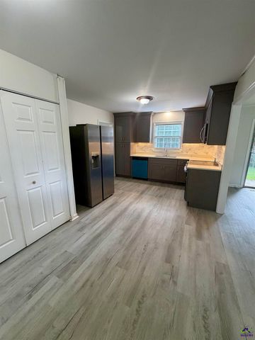 1100 Pine Needle Drive, Perry, GA 31069