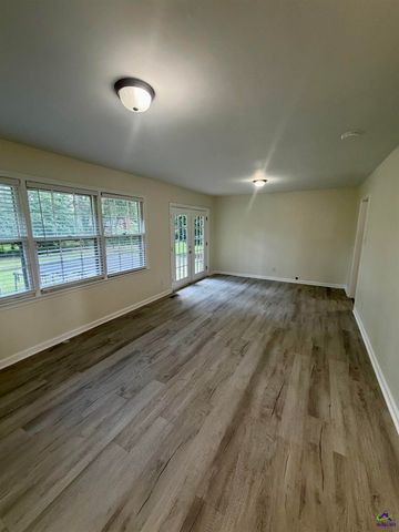 1100 Pine Needle Drive, Perry, GA 31069