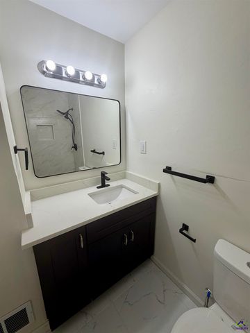 1100 Pine Needle Drive, Perry, GA 31069